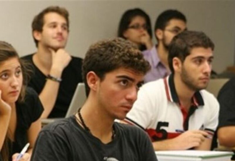 جامعات في الخارج تحضّر لفصل اللبنانيين…