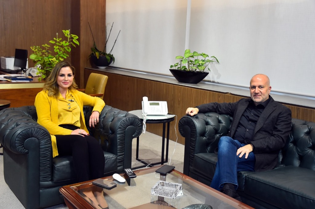 وزيرة الإعلام مع ميشال المر للبحث بمسودة الخطة الإعلامية الموضوعة من قبل وزارة الإعلام