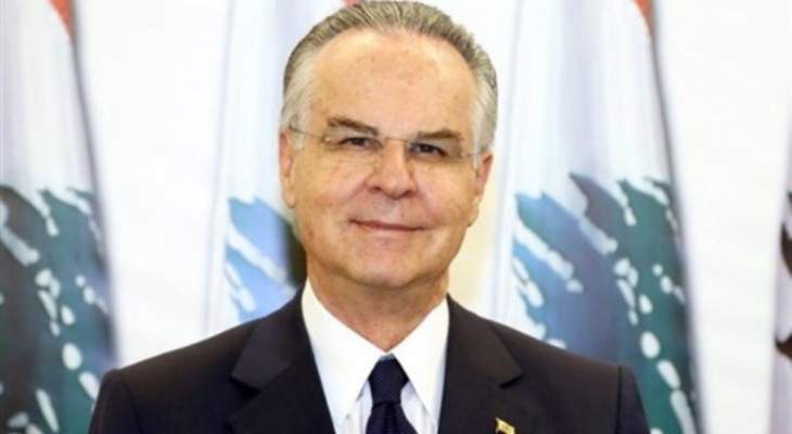 عدوان: لماذا التأخير غير المبرر بالاقفال التام؟