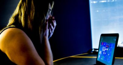 قاصرات بمصيدة الإبتزاز الجنسي.. على من تقع المسؤولية؟