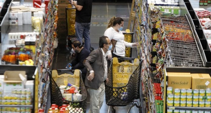 توقعات بأن تستقيم وتنتظم أسعار السلع في السوبرماركت بعد فتح أبوابها