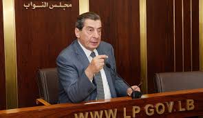 الفرزلي: تم الاتصال بـ26 نائبا اعمارهم فوق الـ70 و11 نائبا تلقح في مجلس النواب