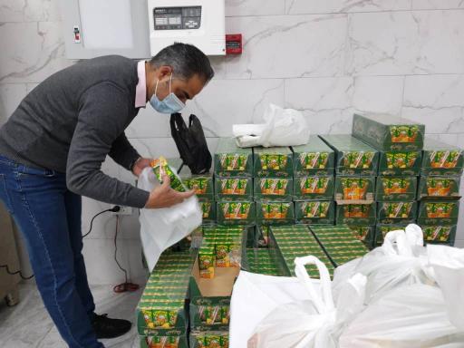 حصة غذائية من المبرات لأسر أيتام ومحتاجين