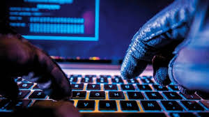 أوهمه انه يمتلك شركة بالخارج عارضاً عليه المساعدة للهجرة... هل وقعتم ضحيته؟