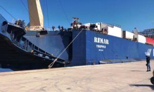 وصول سفينة محملة بـ6 شاحنات اوكسجين الى مرفأ طرابلس