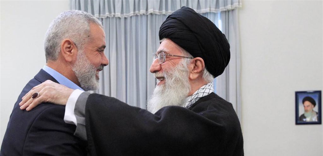  ممثّل "حماس" في طهران يكشف كيف وصلت الصواريخ إلى غزة.. وهل تقف إيران وراء إشعال المعركة؟ 