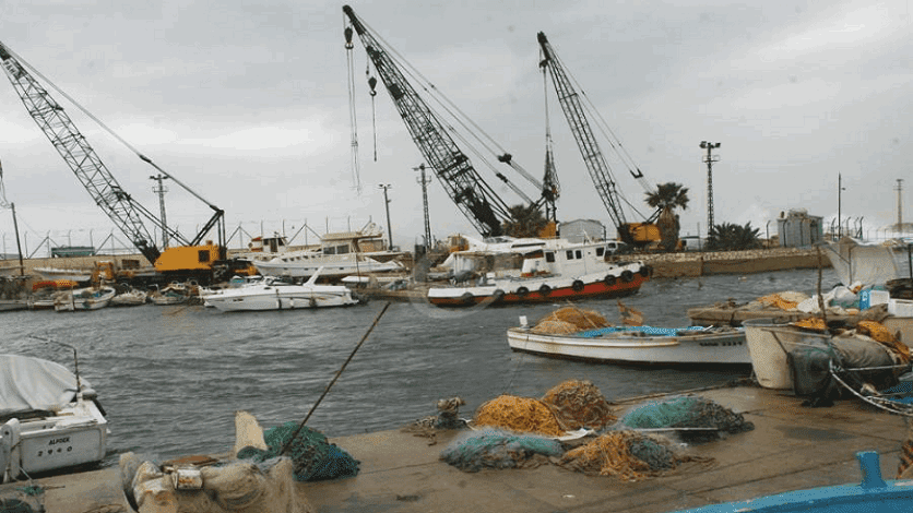 العثور على قذيفة هاون قديمة في حمولة خردة في مرفأ صيدا الجديد