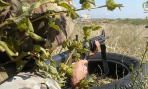 تمرين بالذخيرة الحية لمدرسة القوات الخاصة في الجيش