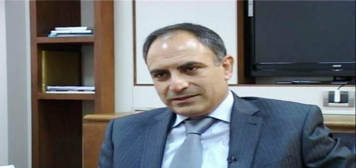 أسود: ما غلطنا بحقك ولا نهار بس وقف تذاكي