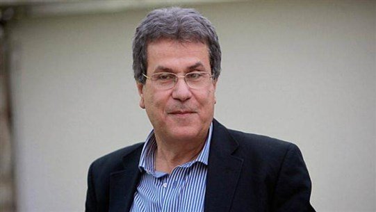 رسالة من نبيل نقولا لنصرالله: تقفون متفرجين على نهب الدولة