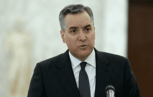 أديب: الكلام المنسوب لي لا يمت للحقيقية بصلة