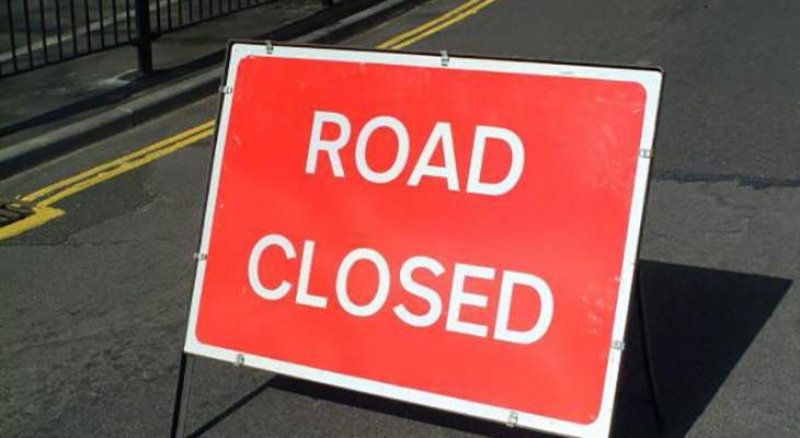 أصحاب الفانات يعملون على قطع طريق المصنع- راشيا احتجاجا على انقطاع البنزين والمازوت