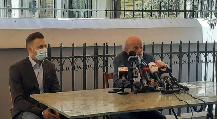 جنبلاط: نعالج موضوع شويا مع الجيش ولا ندري التوقيت والهدف لاطلاق الصواريخ