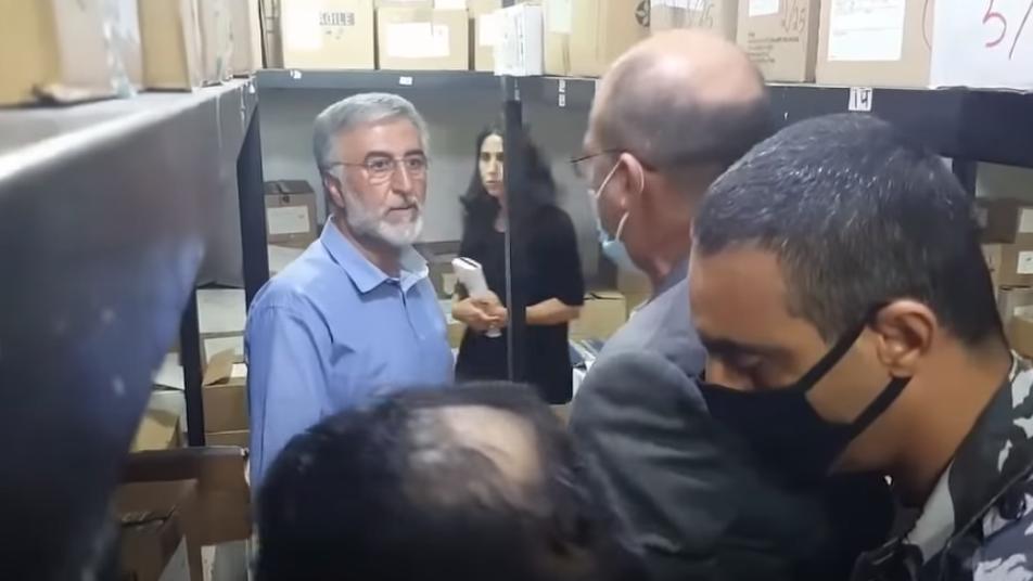 بخلاف ما أشيع عن عدم ملاحقته قضائياً… توقيف عصام خليفة صاحب مستودع الأدوية الذي دهمه وزير الصحة في بلدة العاقبية