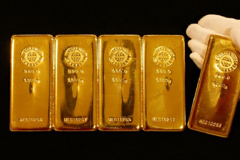 الذهب يهبط وسط توقعات بتمسك الاحتياطى الفيدرالى بخطط التشديد النقدى