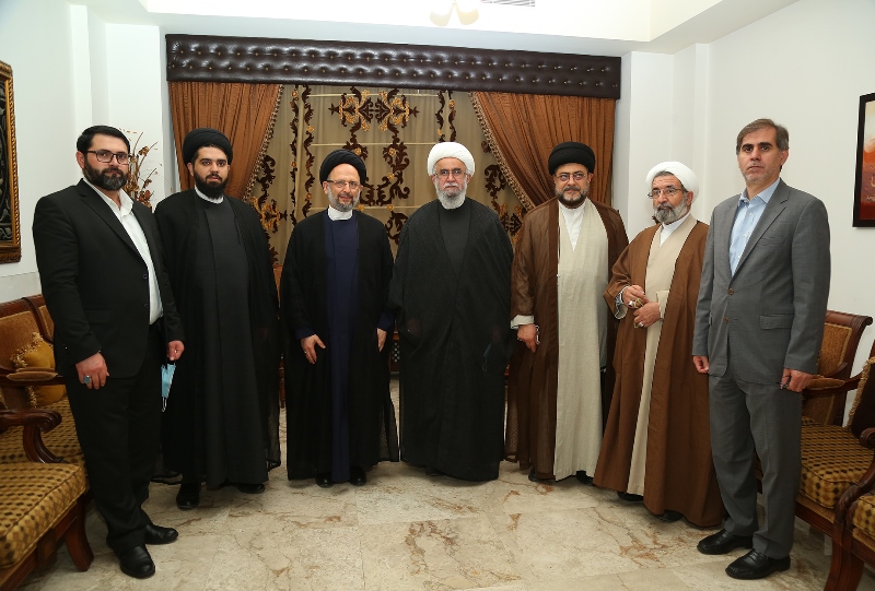 فضل الله التقى وفد المجمع العالمي لأهل البيت: لاعتماد ثقافة الرحمة والأخلاقيات في العلاقة مع الآخرين