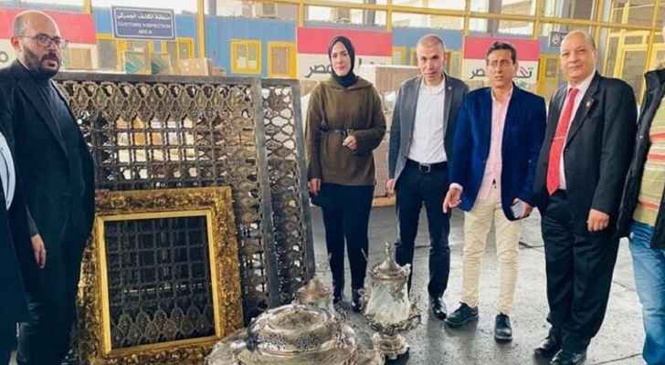 إحباط محاولة لتهريب عدد من القطع الأثرية بمطار القاهرة