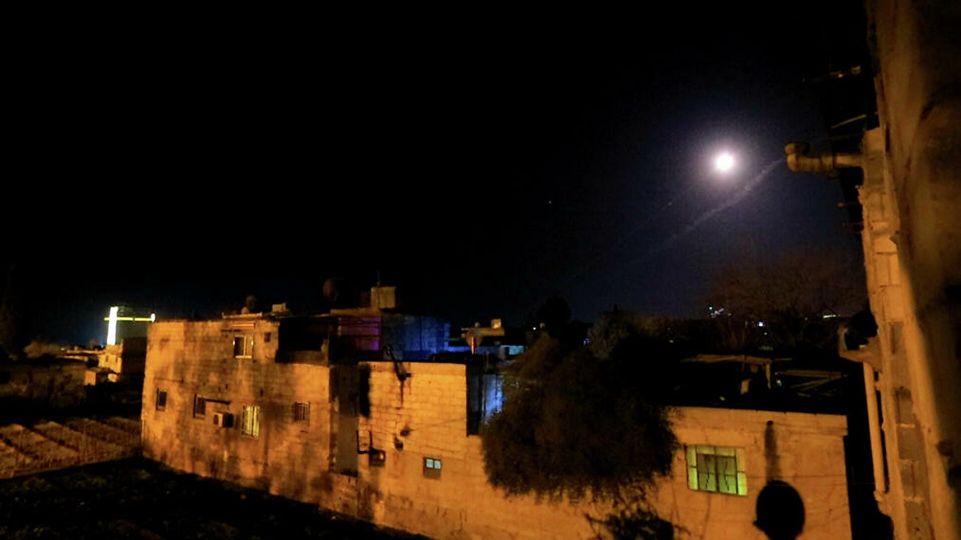 تضرر أكثر من 20 منزلا نتيجة العدوان الإسرائيلي على ضواحي دمشق