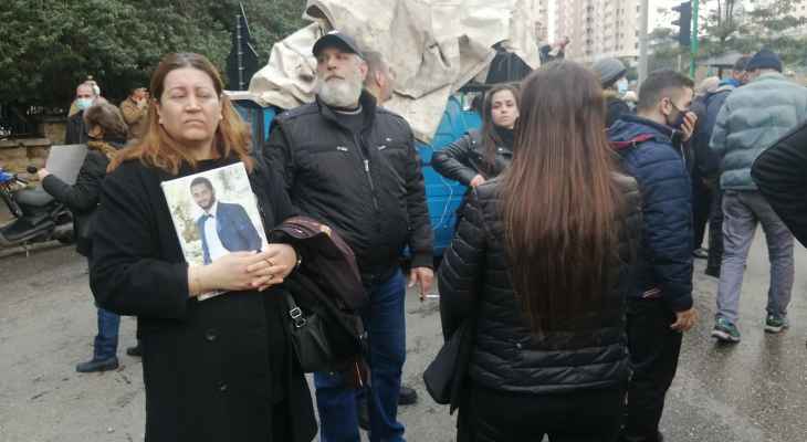 اعتصام لأهالي ضحايا انفجار المرفأ أمام قصر العدل في بيروت