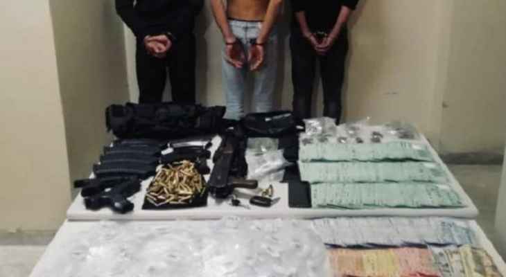 قوى الأمن: كمين محكم أسفر عن توقيف أفراد عصابة بعد تبادل إطلاق نار وإصابة أحد أفرادها محلة صحراء الشويفات