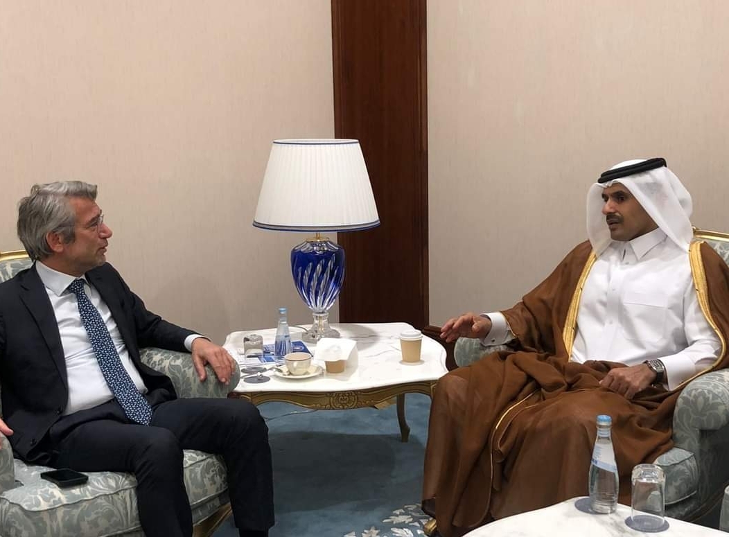 فياض بحث مع نظيره القطري امكانية مساعدة لبنان