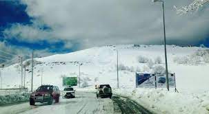 أفادت ​غرفة التحكم المروري​، باحتراق بيك اب قرب ​مستشفى مار يوسف​ ⁧‫الدورة‬⁩، فيما والعمل جار للمعالجة من قبل عناصر من مفرزة سير الجديدة‬⁩.