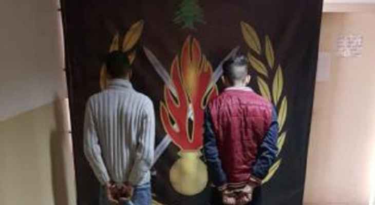 قوى الأمن أعلنت توقيف شخصين أثناء تنفيذهما إحدى السرقات وضبط كمية من المسروقات