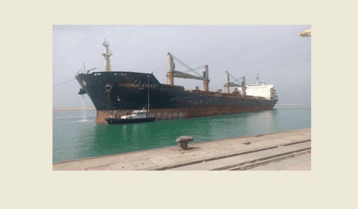 سفينة محملة بالذرة وصلت الى مرفأ طرابلس