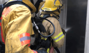 حريق يطال 4 شرفات في بئر العبد