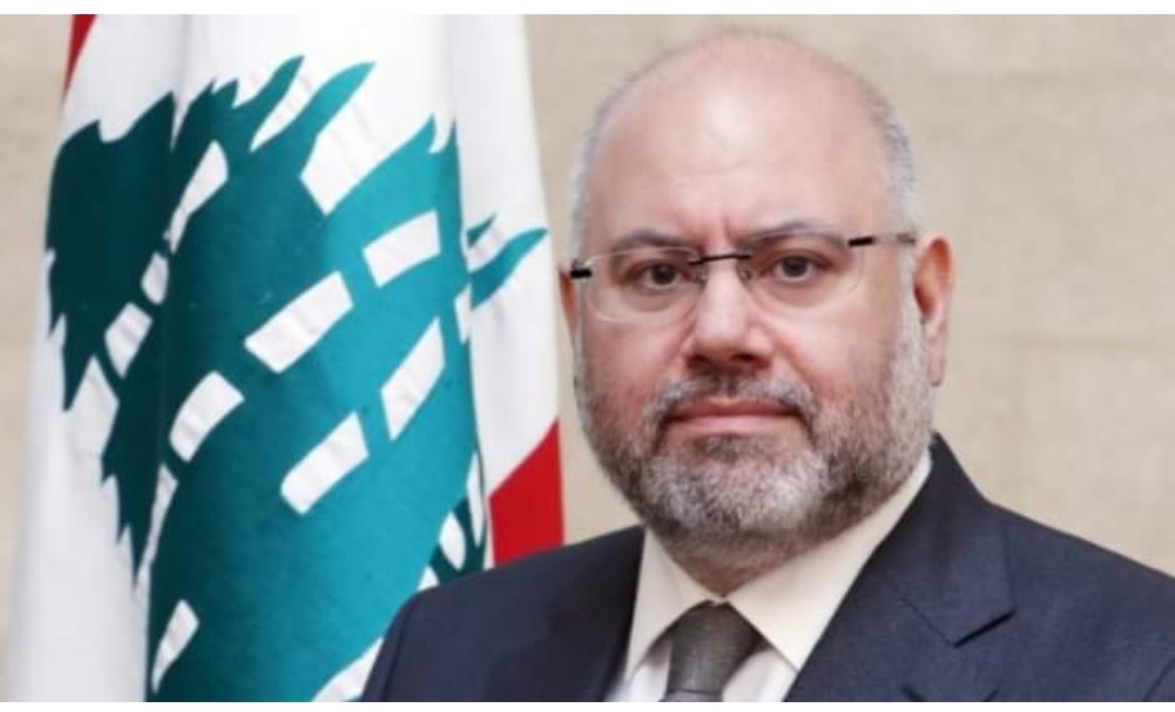 الابيض يتسلم انظمة للطاقة الشمسية