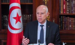الرئيس التونسي يقصي الأحزاب من إعداد دستور لـ"جمهورية جديدة"