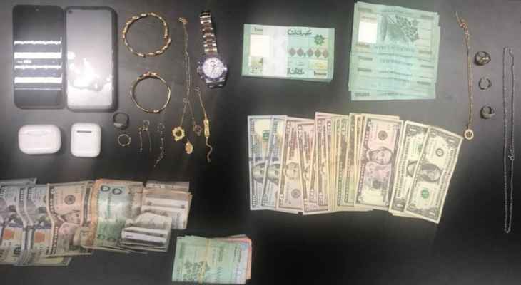 قوى الأمن: توقيف عاملين لدى شركة شحن قاما بعدة عمليات سرقة من داخل حقائب مسافرين وضبط كمية من المسروقات