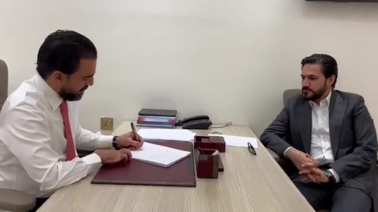 استقالة نواب الكتلة الصدرية من البرلمان العراقي