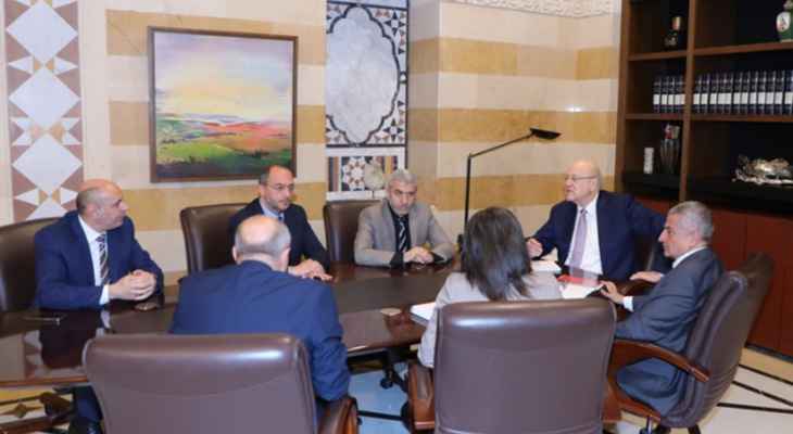 بيرم: تم الاتفاق على دفع المساعدة الاجتماعية ويوسف الخليل يبحث في اقتراح ربط التنقل بليترات من البنزين