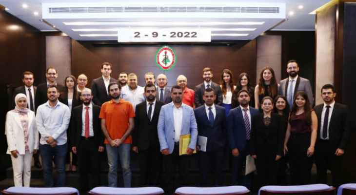 بخاش للأطباء الجدد: كفانا هجرة الجسم الطبي ولا تحولوا شهادة الشرف التي حملتموها الى جواز سفر للهجرة