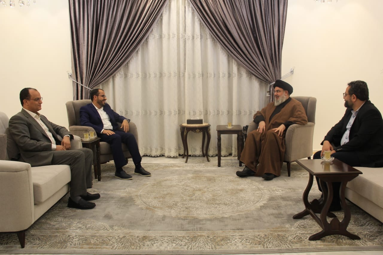 الأمين العام لحزب الله سماحة السيد حسن نصر الله إستقبل الناطق الرسمي لـ”أنصار الله” رئيس الوفد الوطني المُفاوض محمد عبد السلام