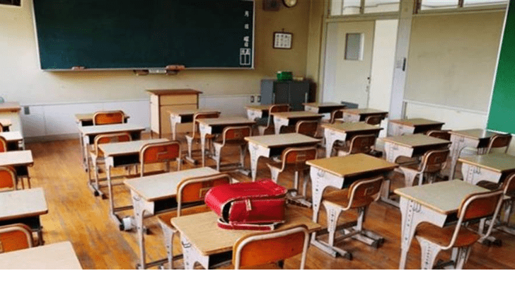 متعاقدو الاساسي الرسمي يعلنون التزام قرار بدء العام الدراسي يوم غد