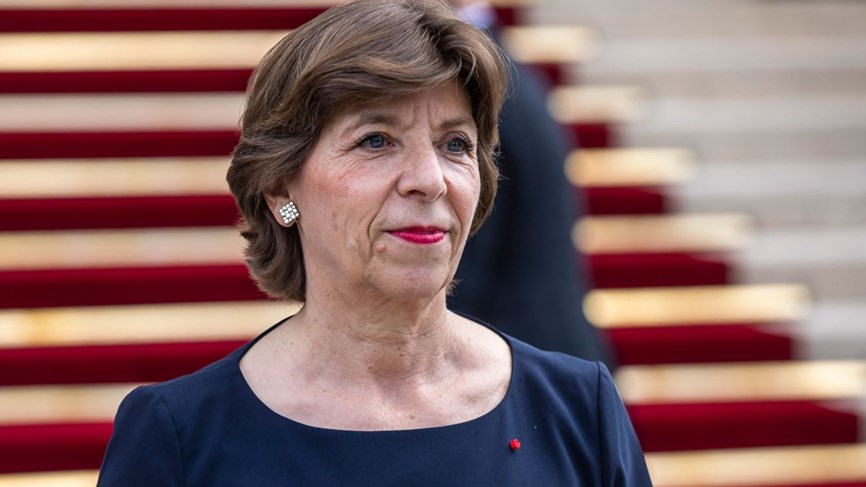 انزلاق مالي جديد… وكولونا: احذروا الفراغ