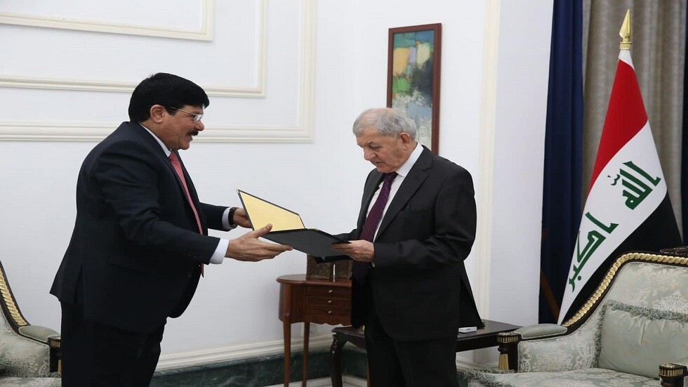 الرئيس الأسد يهنئ نظيره العراقي: نرغب بتعزيز العلاقات بين البلدين