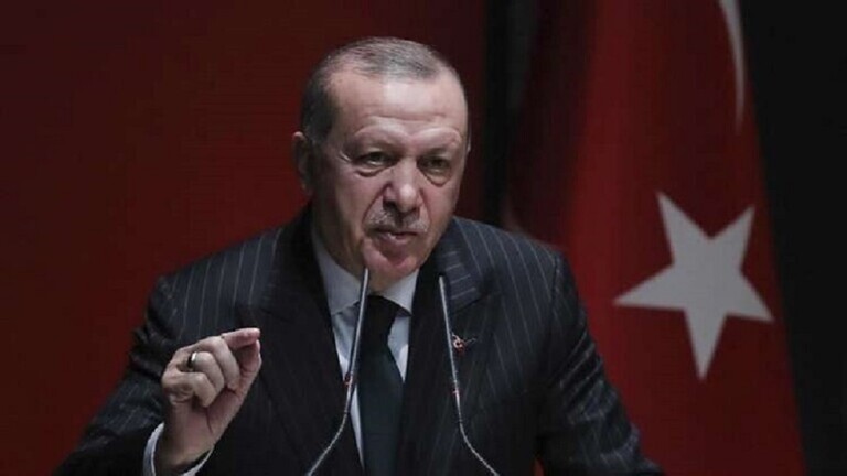 أردوغان يحذر اليونان ويهدد بصواريخ “مزعجة”: عليها أن تعود إلى رشدها