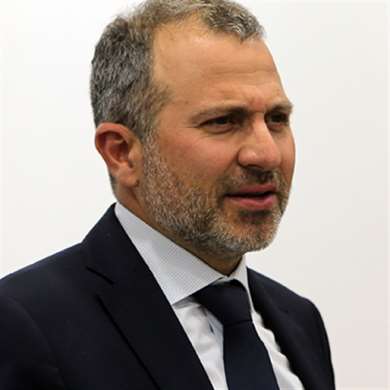 باسيل إلى باريس واحتمال لقاء مع ماكرون: فرنسا تعدّ مشروع «رئيس توافقي»