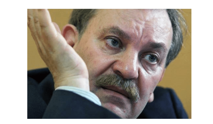  طراد حمادة: الديموقراطية ليست بخير فانتبهوا"