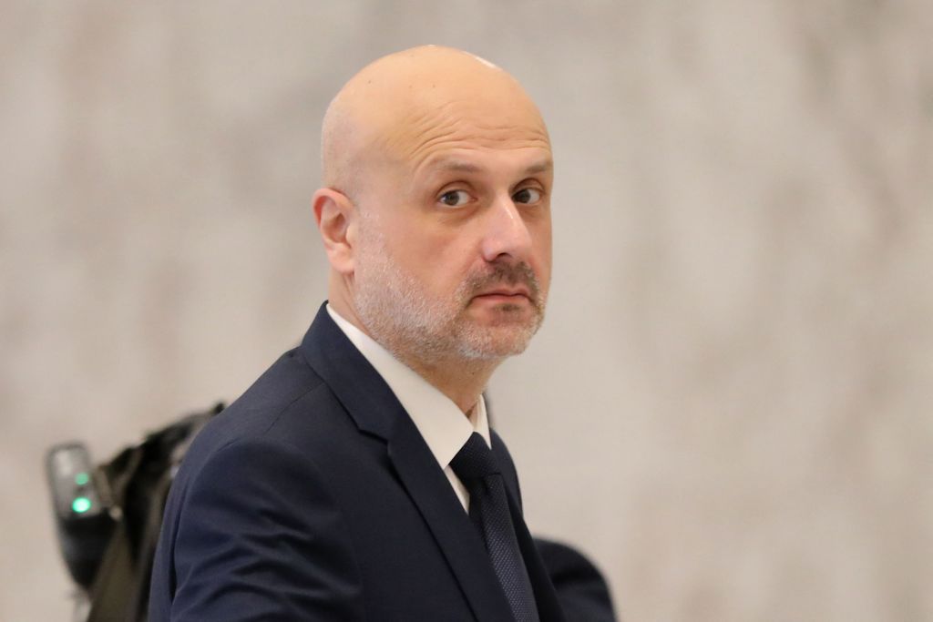 مولوي اعاد التأكيد على منع أي مؤتمر أو لقاء أو تجمع يهدف إلى الترويج لظاهرة المثلية الجنسية