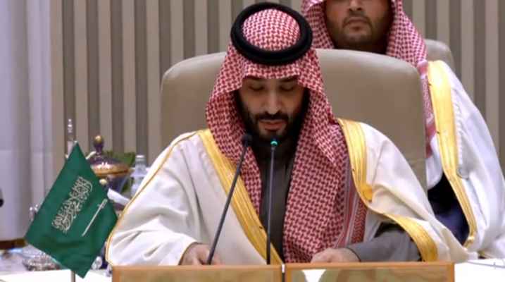 بن سلمان بافتتاح القمة الخليجية: نؤكد ضرورة التزام إيران بمبدأ حسن الجوار وبسلمية برنامجها النووي