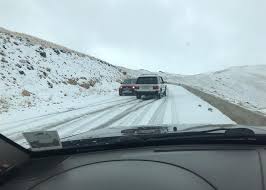 طريق عيناتا الأرز مقطوعة بالثلوج