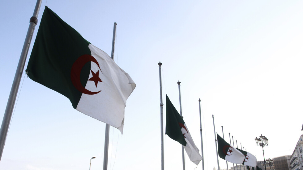 وزير العدل الجزائري يكشف تفاصيل جديدة عن الأموال المنهوبة من بينها 20 مليار دولار