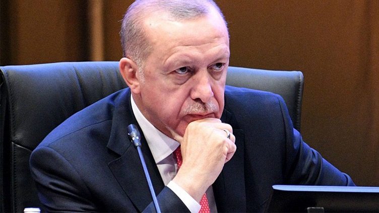 أردوغان: حشدنا كل الموارد لمواجهة آثار الزلزال والدولة تعمل بكل إمكاناتها مع البلديات وإدارة الكوارث والطوارئ