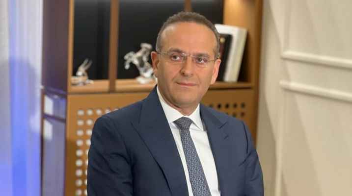 رائد خوري: لا يمكن وصف الدولرة بالإيجابية أو السلبية فهي باتت أمرًا واقعًا