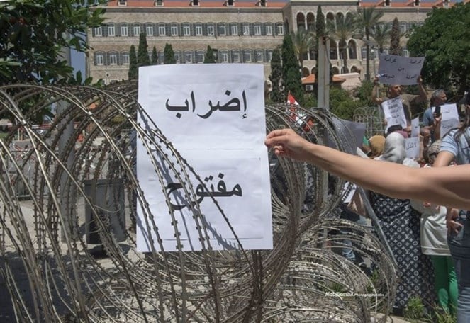 موظفو الإدارة العامة يصعّدون: "عدنا للحم الحي"