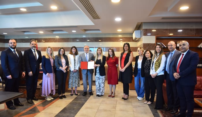 الحلبي وقع مع المجلس الثقافي البريطاني مذكرة تفاهم تتعلق بتعزيز وتنمية القيادة التربوية وترسيخ سياسة الدمج المدرسي